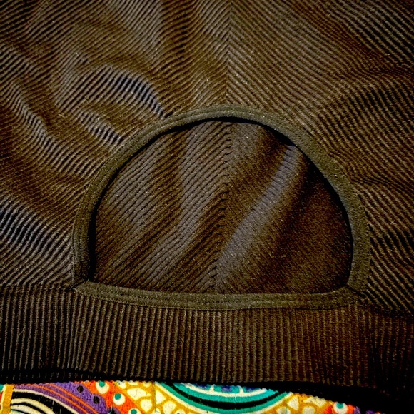 NWT Fabletics Camila Seamless Crop Top in size large, black. - Picture 4 of 7